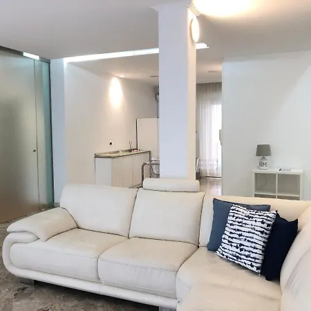Apartment Relax Two Steps From The Lake
